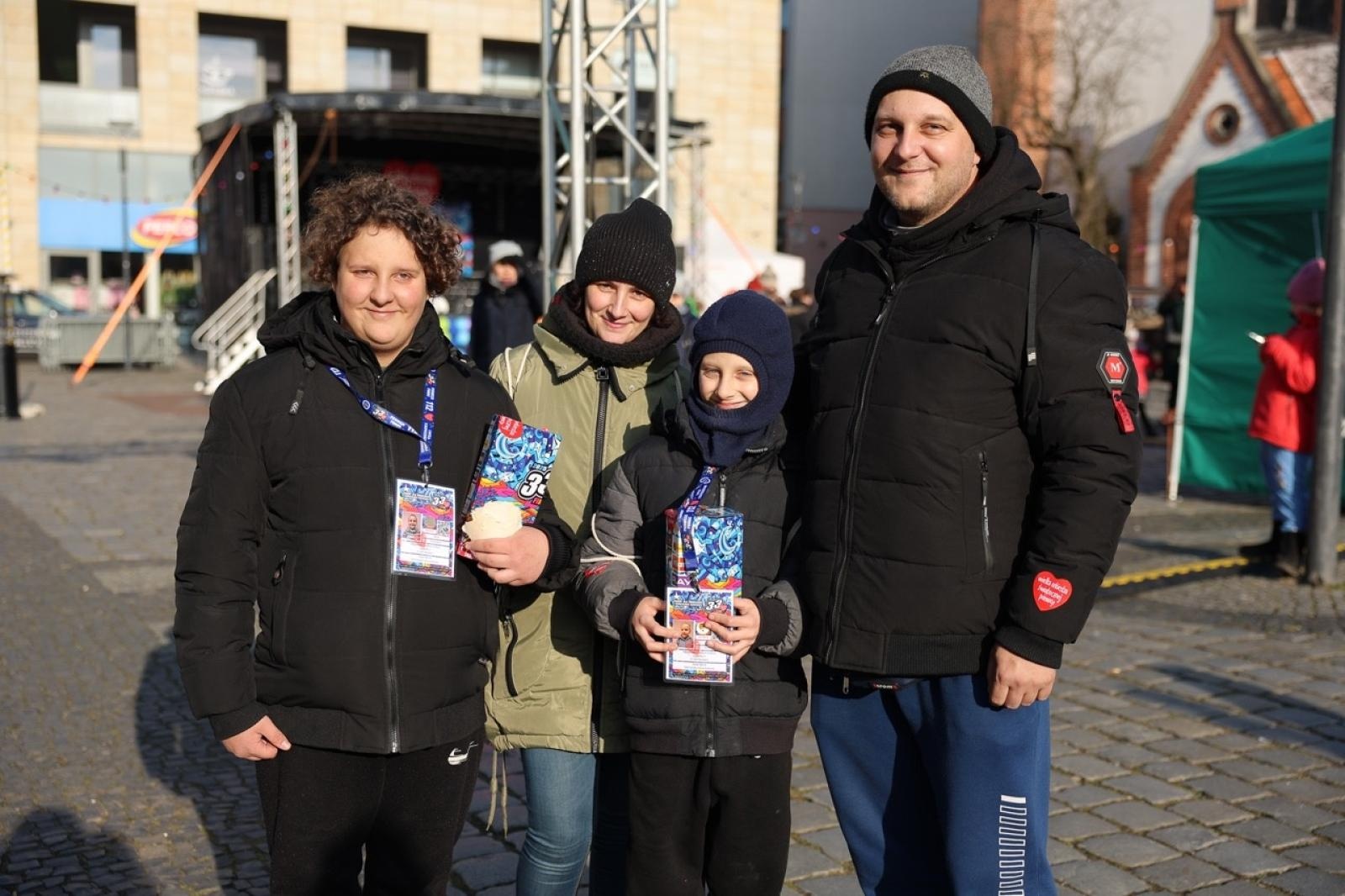 Zdjęcie w galerii na portalu naszraciborz.pl: 33. finał Wielkiej Orkiestry Świątecznej Pomocy za nami. Zobaczmy, jak wyglądał w Raciborzu wiadomości z regionu