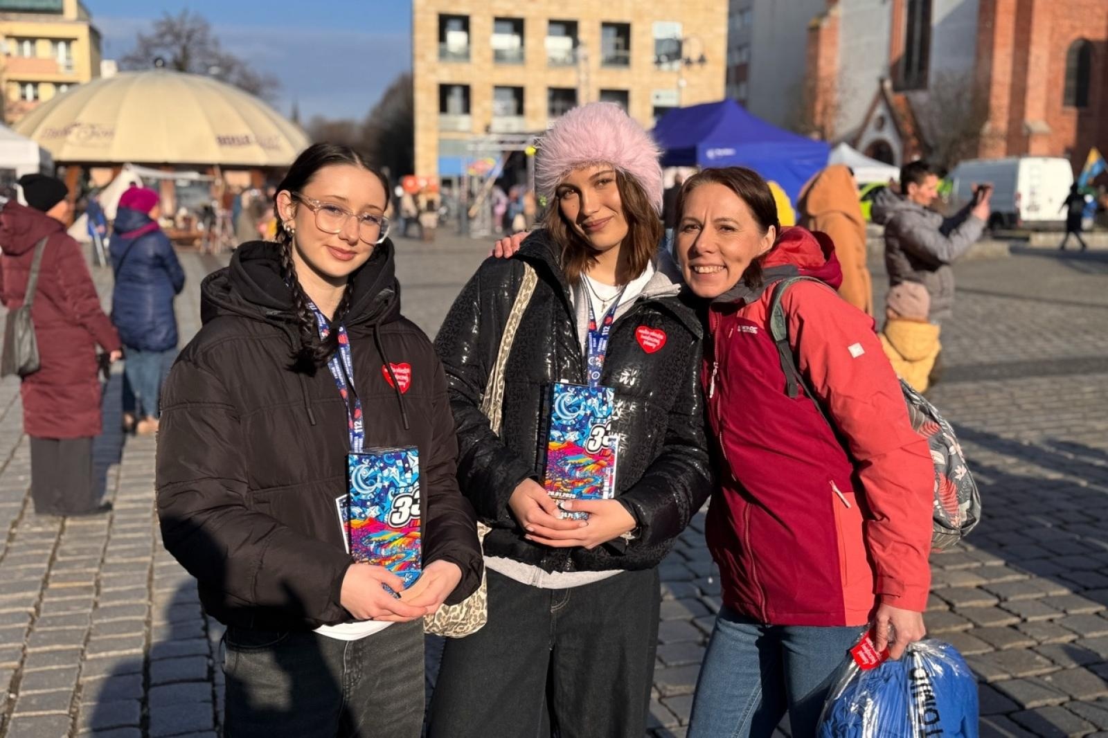 Zdjęcie w galerii na portalu naszraciborz.pl: 33. finał Wielkiej Orkiestry Świątecznej Pomocy za nami. Zobaczmy, jak wyglądał w Raciborzu wiadomości z regionu