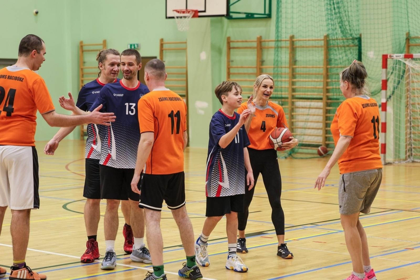 Zdjęcie w galerii na portalu naszraciborz.pl: 33. finał Wielkiej Orkiestry Świątecznej Pomocy za nami. Zobaczmy, jak wyglądał w Raciborzu wiadomości z regionu