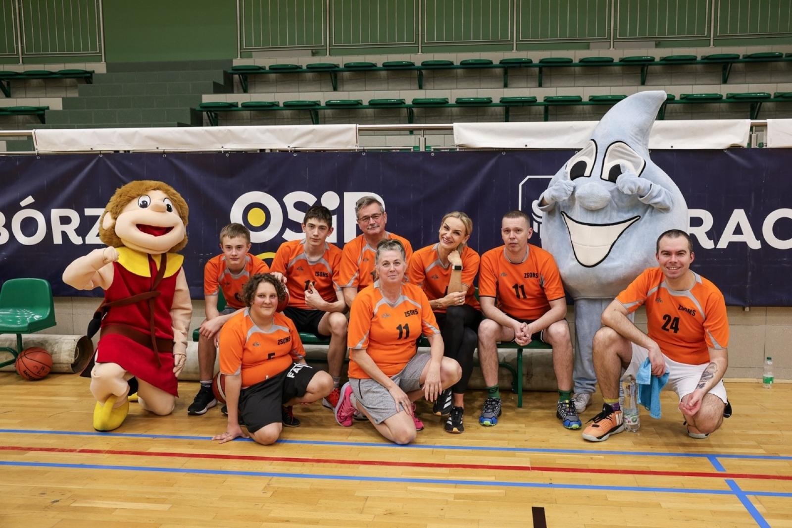 Zdjęcie w galerii na portalu naszraciborz.pl: 33. finał Wielkiej Orkiestry Świątecznej Pomocy za nami. Zobaczmy, jak wyglądał w Raciborzu wiadomości z regionu