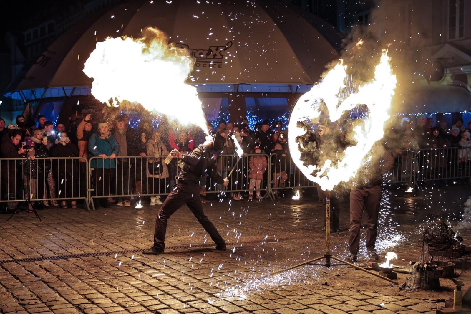 Zdjęcie w galerii na portalu naszraciborz.pl: 33. finał Wielkiej Orkiestry Świątecznej Pomocy za nami. Zobaczmy, jak wyglądał w Raciborzu wiadomości z regionu