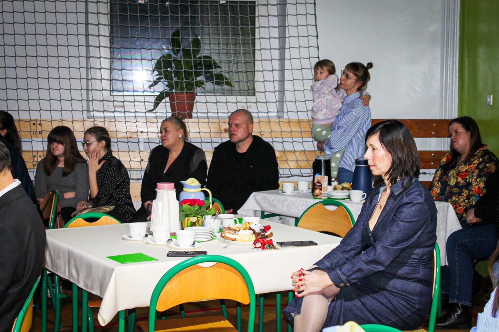 Zdjęcie w galerii na portalu naszraciborz.pl: Szkoła na Płoni ma już 80 lat. Koncert urodzinowy wiadomości z regionu