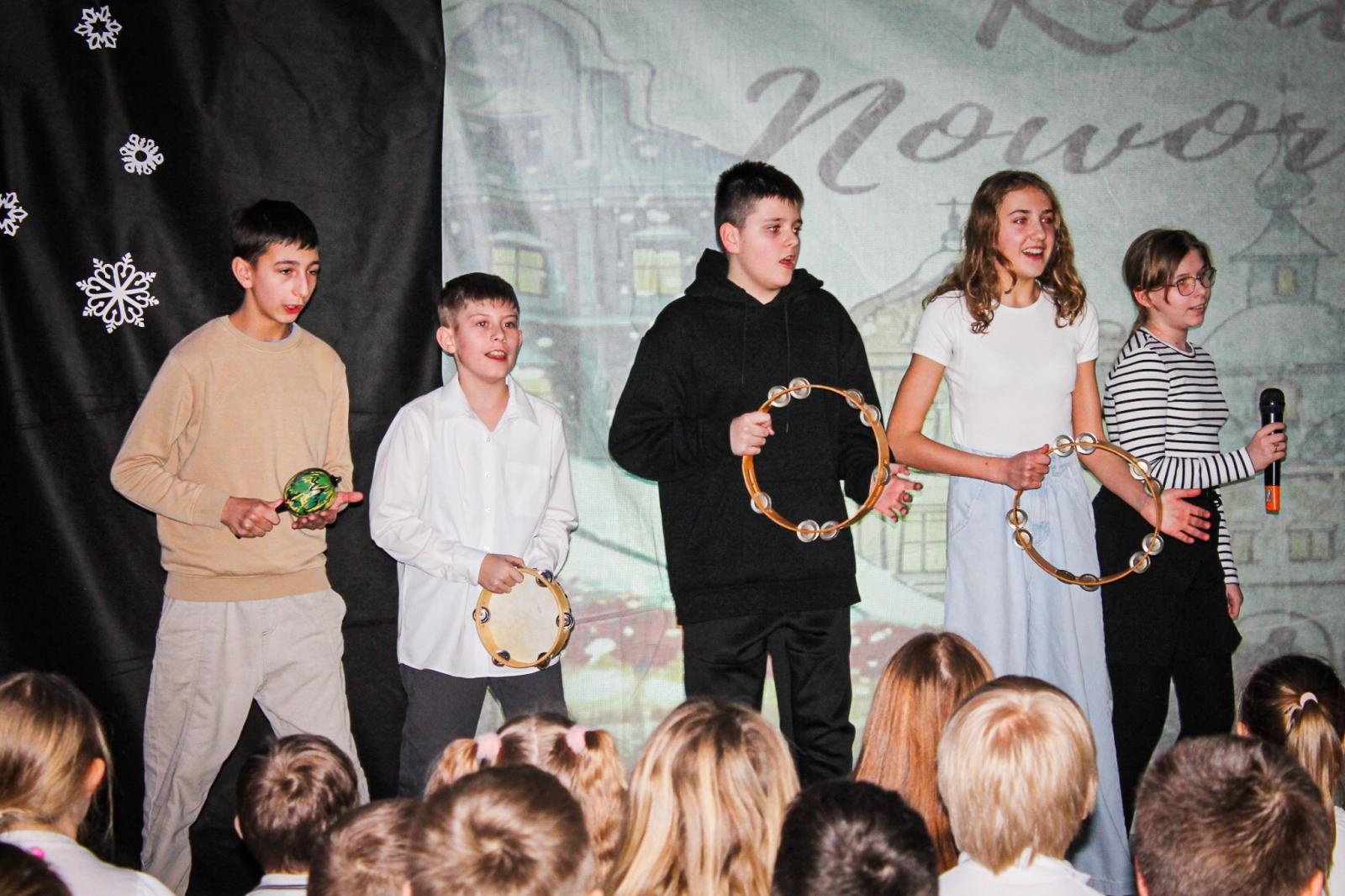 Zdjęcie w galerii na portalu naszraciborz.pl: Szkoła na Płoni ma już 80 lat. Koncert urodzinowy wiadomości z regionu