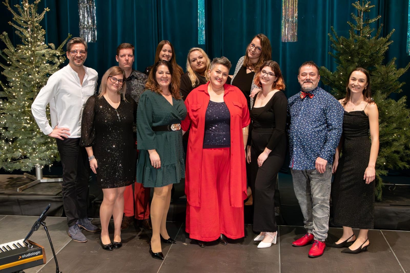 Zdjęcie w galerii na portalu naszraciborz.pl: Cztery klipy świąteczne PERSPEKTYWY. Nagrania, które chwytają za serce!  wiadomości z regionu