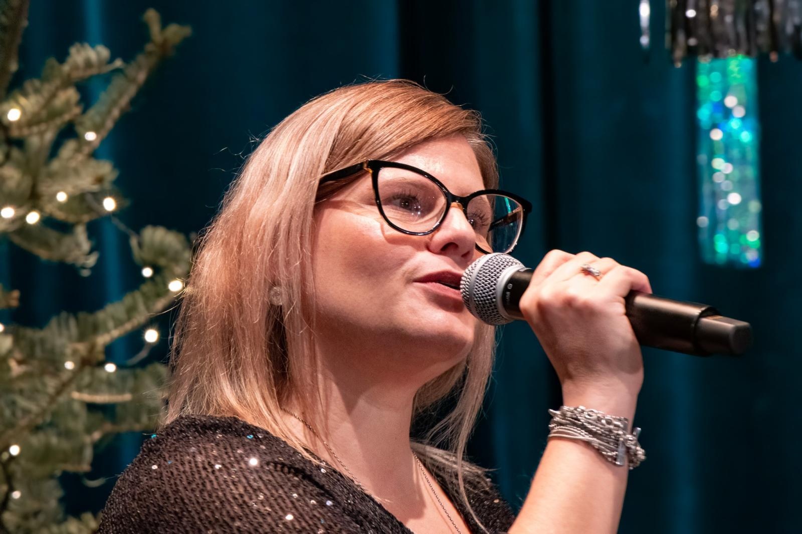 Zdjęcie w galerii na portalu naszraciborz.pl: Cztery klipy świąteczne PERSPEKTYWY. Nagrania, które chwytają za serce!  wiadomości z regionu