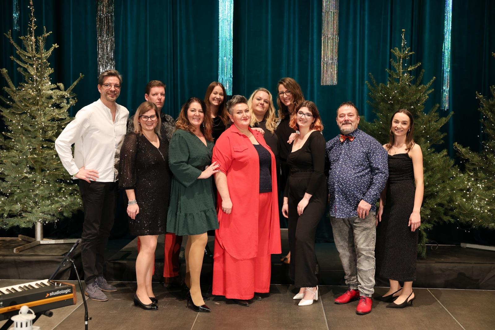 Zdjęcie w galerii na portalu naszraciborz.pl: Cztery klipy świąteczne PERSPEKTYWY. Nagrania, które chwytają za serce!  wiadomości z regionu