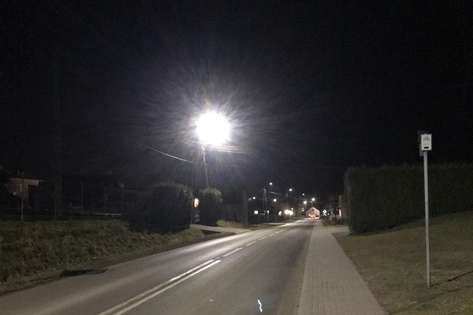 Zdjęcie w galerii na portalu naszraciborz.pl: Nowoczesne i energooszczędne LED-y zamiast starych latarni wiadomości z regionu
