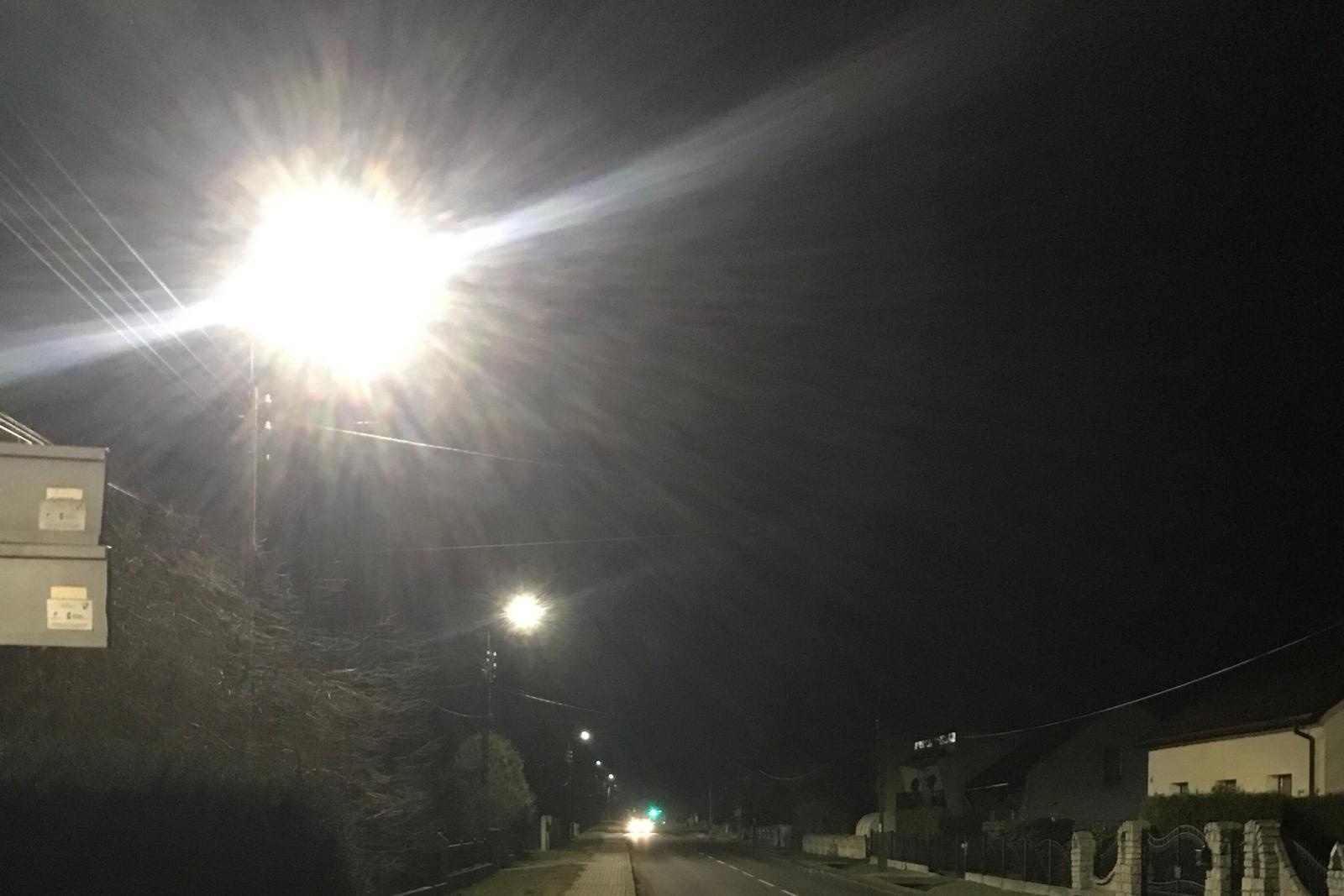 Zdjęcie w galerii na portalu naszraciborz.pl: Nowoczesne i energooszczędne LED-y zamiast starych latarni wiadomości z regionu