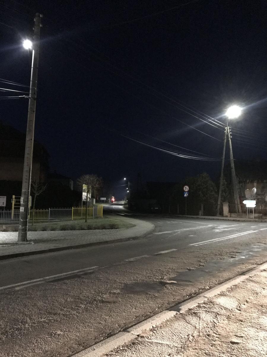 Zdjęcie w galerii na portalu naszraciborz.pl: Nowoczesne i energooszczędne LED-y zamiast starych latarni wiadomości z regionu