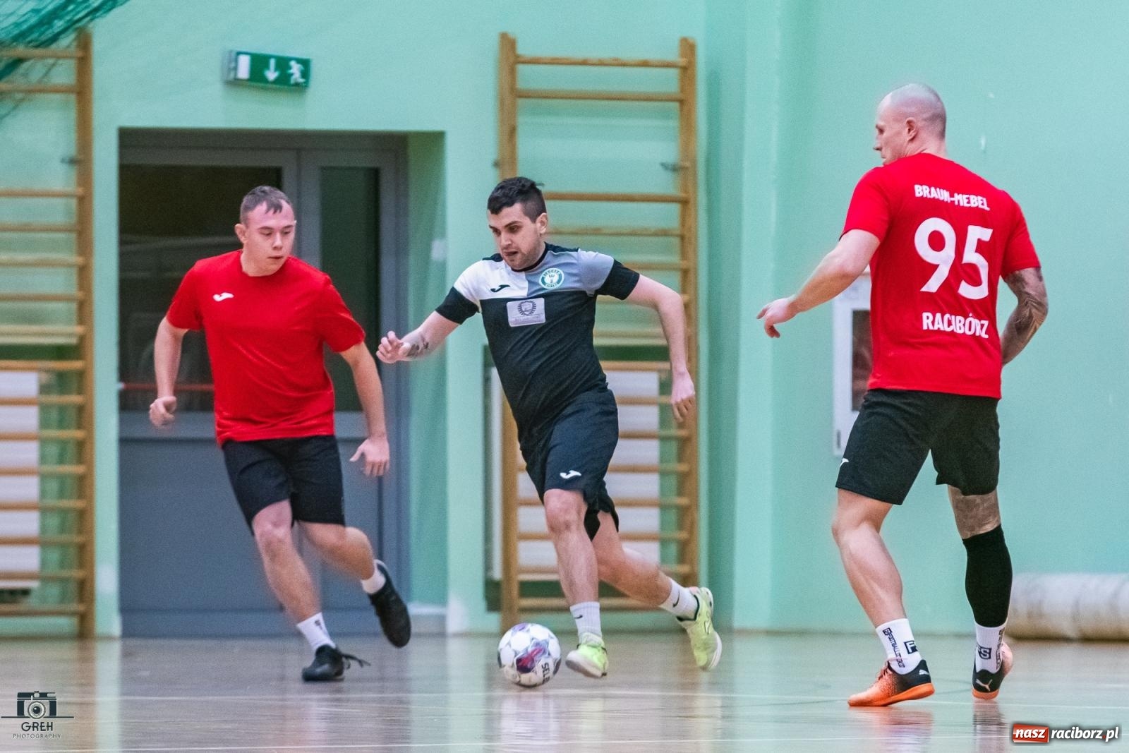 Zdjęcie w galerii na portalu naszraciborz.pl: Sobota w HLPN. Piłka lądowała w siatce prawie trzydzieści razy [FOTO] wiadomości z regionu