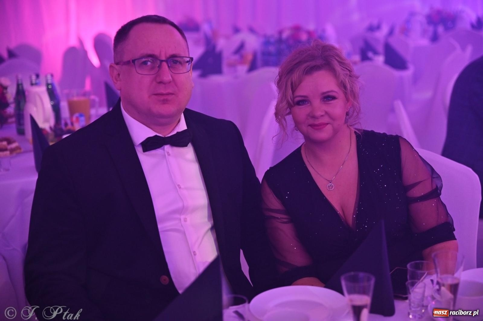 Zdjęcie w galerii na portalu naszraciborz.pl: Gala Przedsiębiorczości w Pietrowicach Wielkich. Statuetki dla lokalnych liderów biznesu wiadomości z regionu