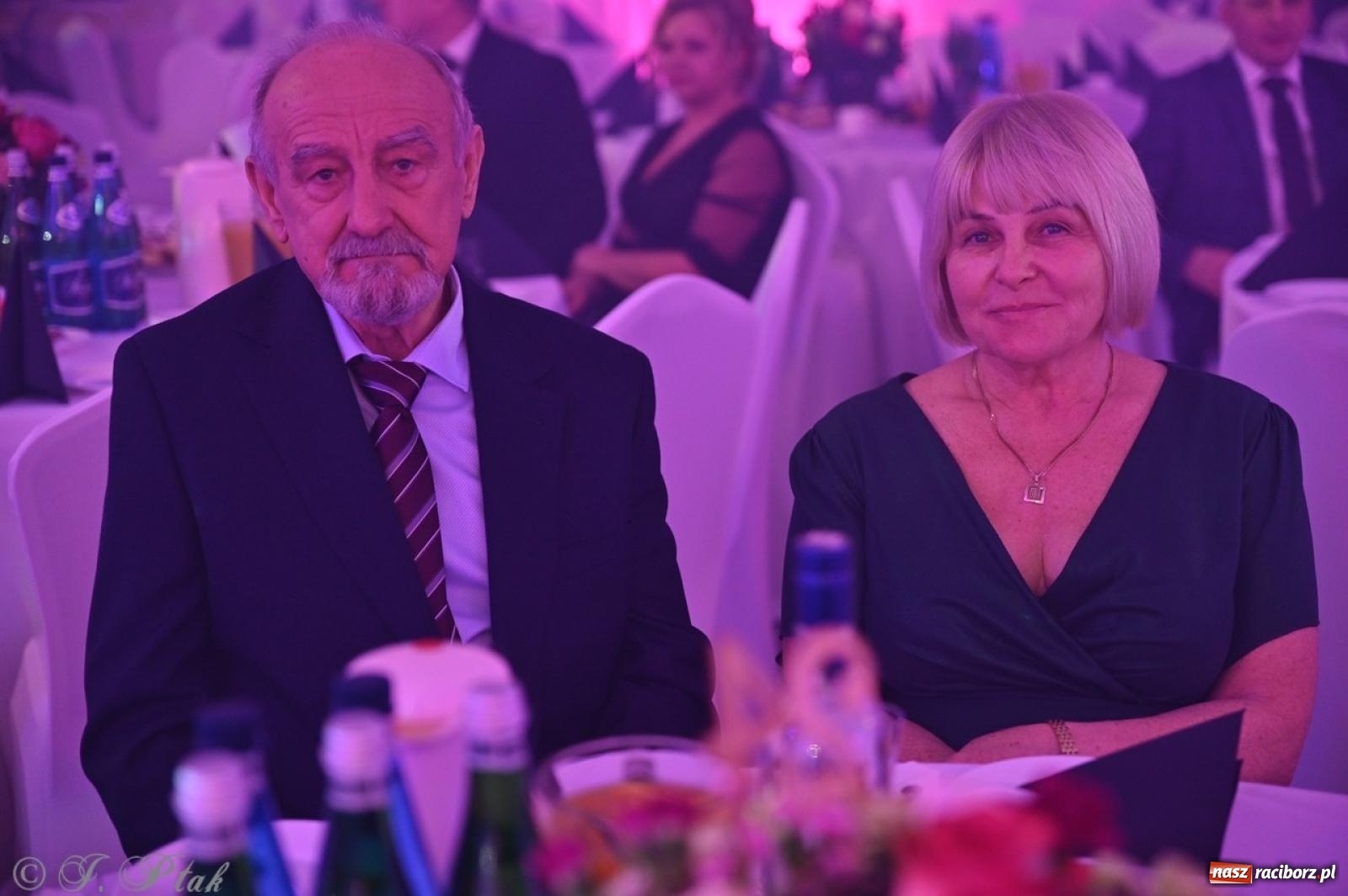 Zdjęcie w galerii na portalu naszraciborz.pl: Gala Przedsiębiorczości w Pietrowicach Wielkich. Statuetki dla lokalnych liderów biznesu wiadomości z regionu