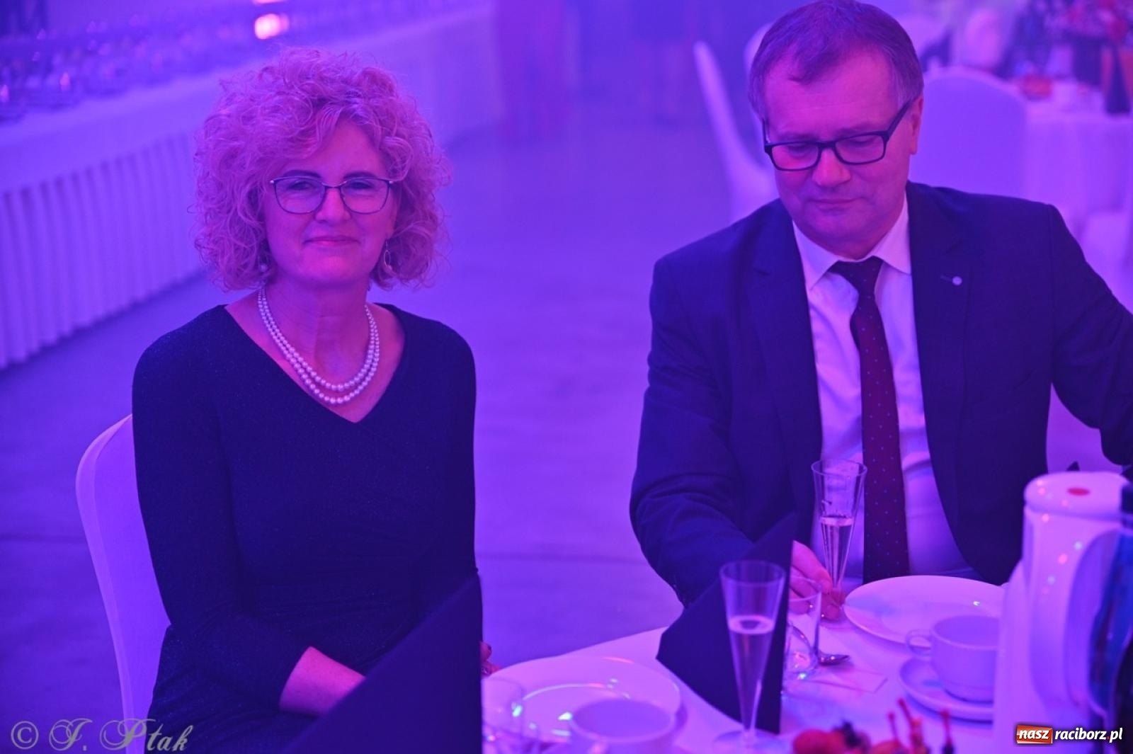 Zdjęcie w galerii na portalu naszraciborz.pl: Gala Przedsiębiorczości w Pietrowicach Wielkich. Statuetki dla lokalnych liderów biznesu wiadomości z regionu