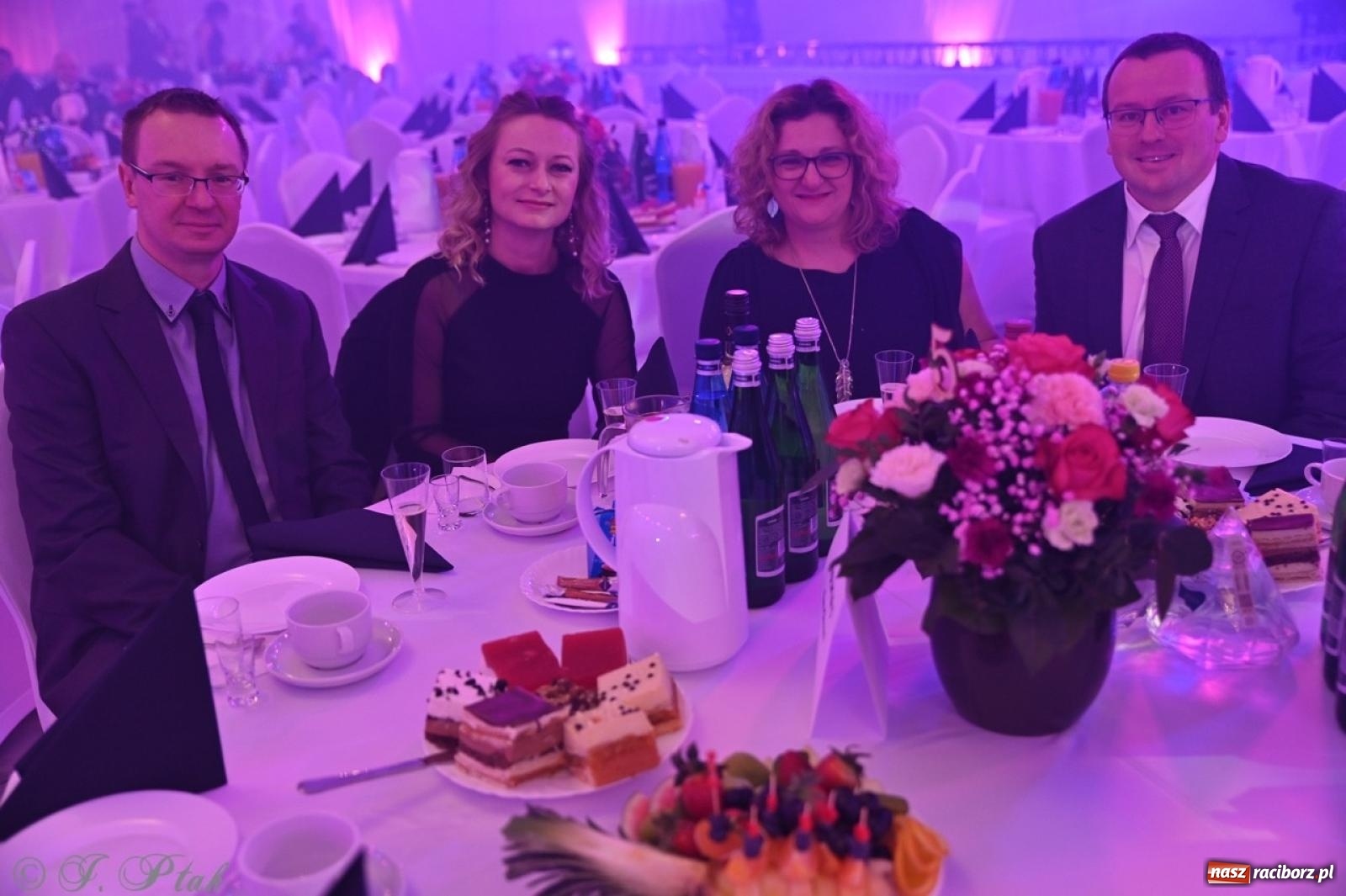 Zdjęcie w galerii na portalu naszraciborz.pl: Gala Przedsiębiorczości w Pietrowicach Wielkich. Statuetki dla lokalnych liderów biznesu wiadomości z regionu