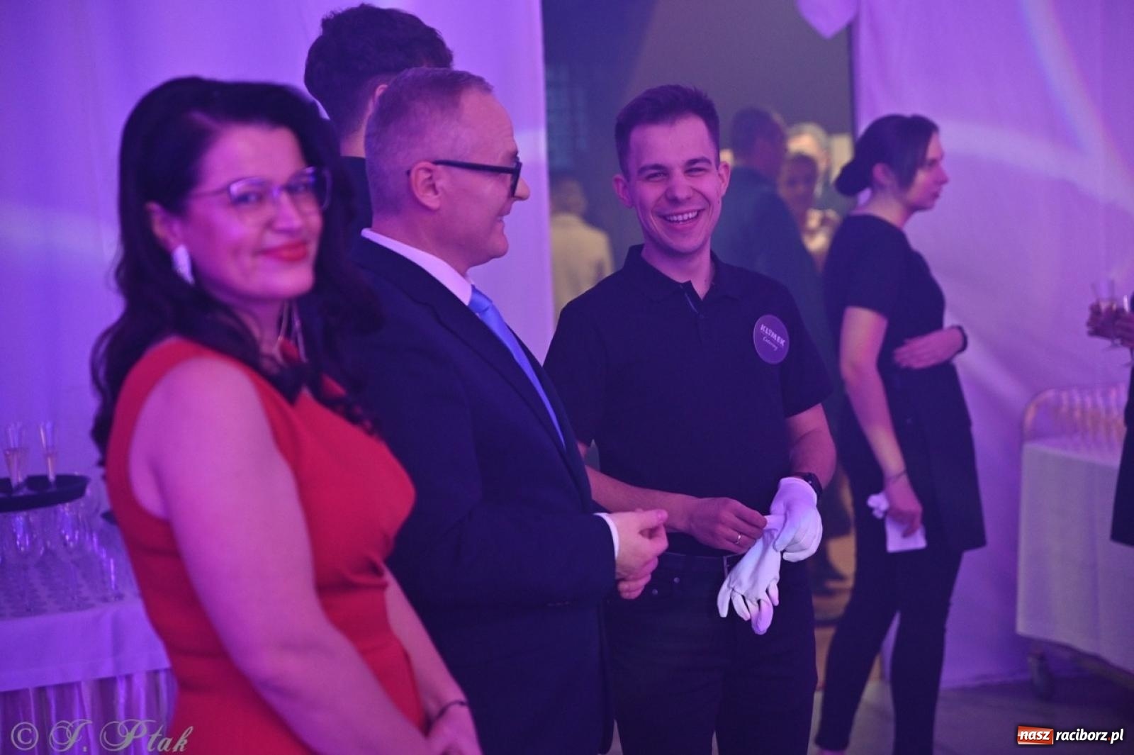 Zdjęcie w galerii na portalu naszraciborz.pl: Gala Przedsiębiorczości w Pietrowicach Wielkich. Statuetki dla lokalnych liderów biznesu wiadomości z regionu