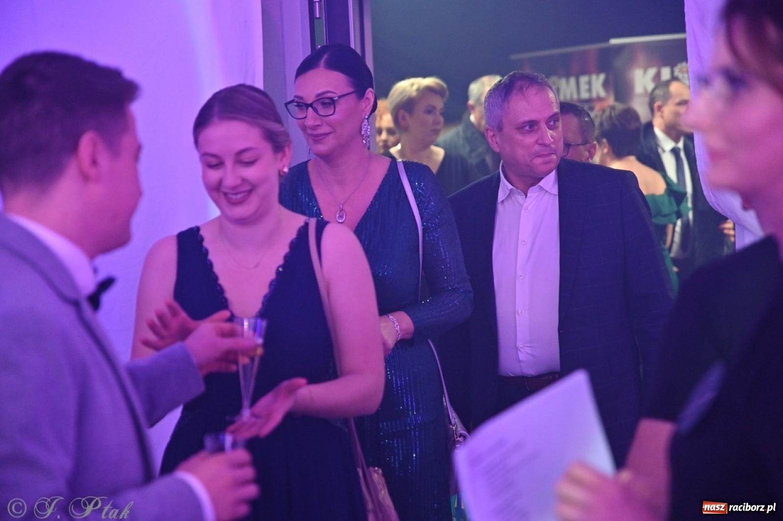 Zdjęcie w galerii na portalu naszraciborz.pl: Gala Przedsiębiorczości w Pietrowicach Wielkich. Statuetki dla lokalnych liderów biznesu wiadomości z regionu