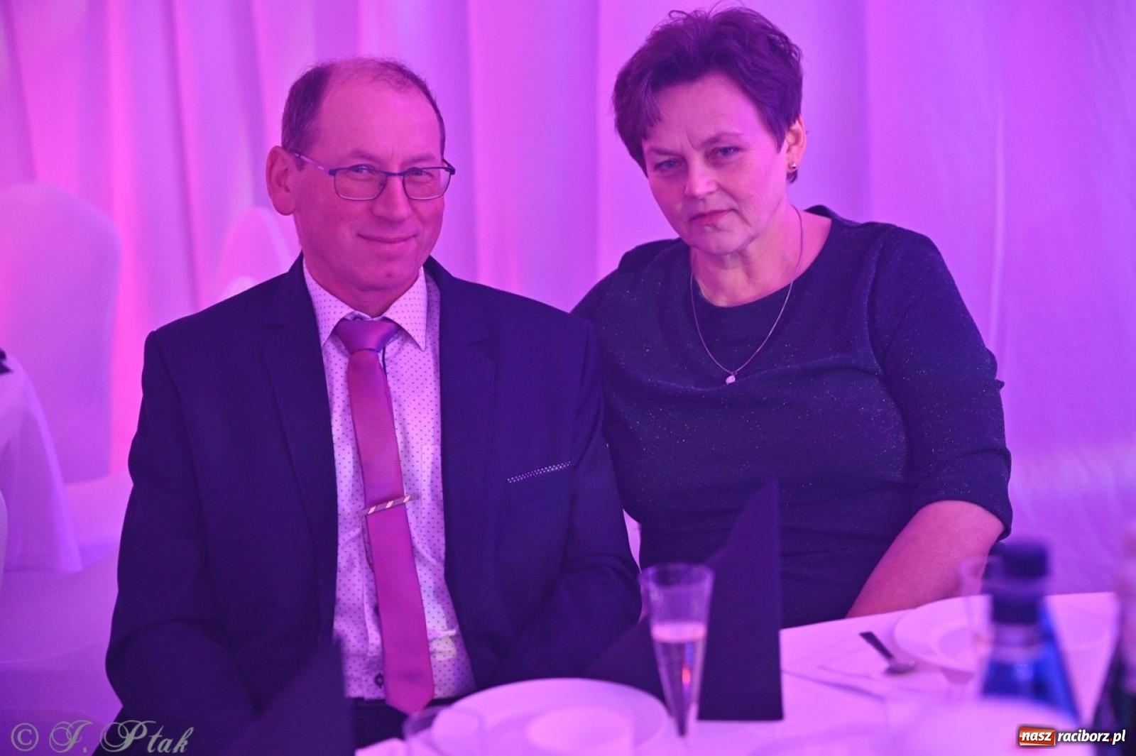 Zdjęcie w galerii na portalu naszraciborz.pl: Gala Przedsiębiorczości w Pietrowicach Wielkich. Statuetki dla lokalnych liderów biznesu wiadomości z regionu