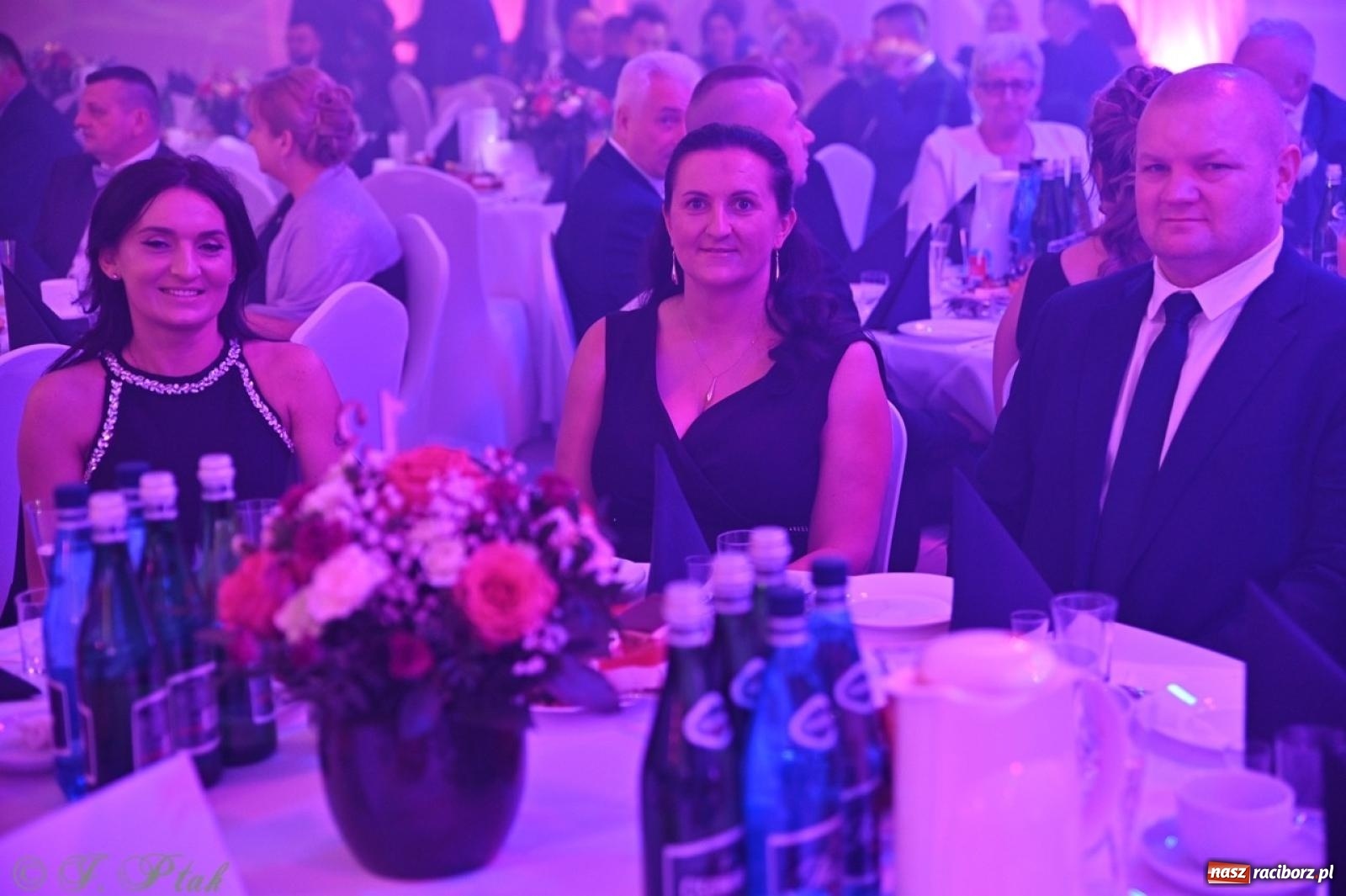 Zdjęcie w galerii na portalu naszraciborz.pl: Gala Przedsiębiorczości w Pietrowicach Wielkich. Statuetki dla lokalnych liderów biznesu wiadomości z regionu