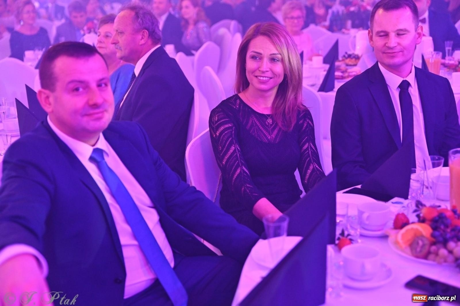 Zdjęcie w galerii na portalu naszraciborz.pl: Gala Przedsiębiorczości w Pietrowicach Wielkich. Statuetki dla lokalnych liderów biznesu wiadomości z regionu