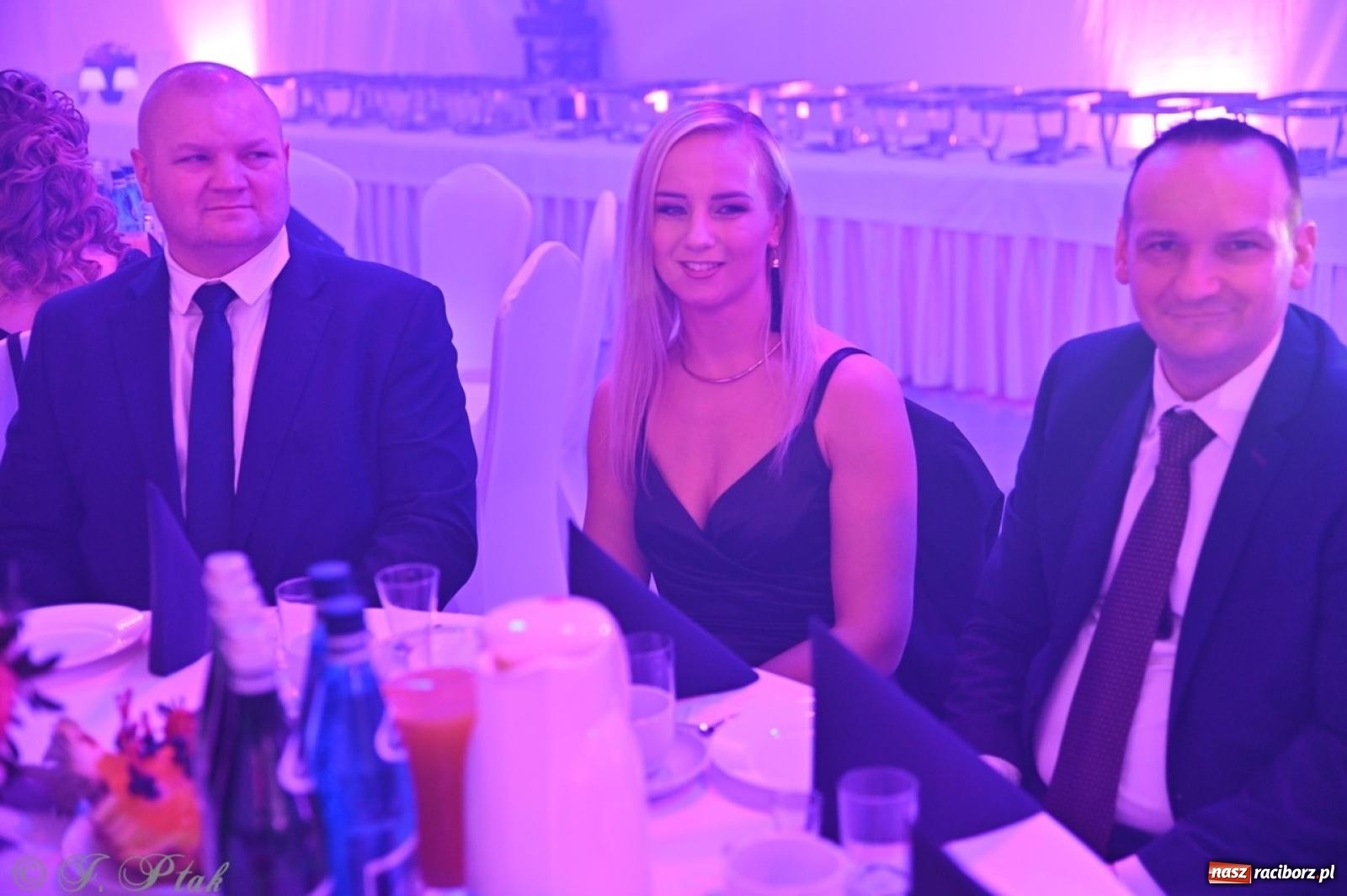 Zdjęcie w galerii na portalu naszraciborz.pl: Gala Przedsiębiorczości w Pietrowicach Wielkich. Statuetki dla lokalnych liderów biznesu wiadomości z regionu