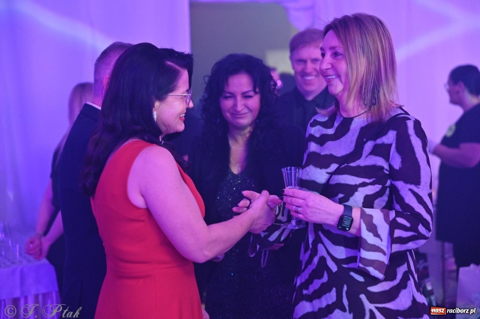 Zdjęcie w galerii na portalu naszraciborz.pl: Gala Przedsiębiorczości w Pietrowicach Wielkich. Statuetki dla lokalnych liderów biznesu wiadomości z regionu