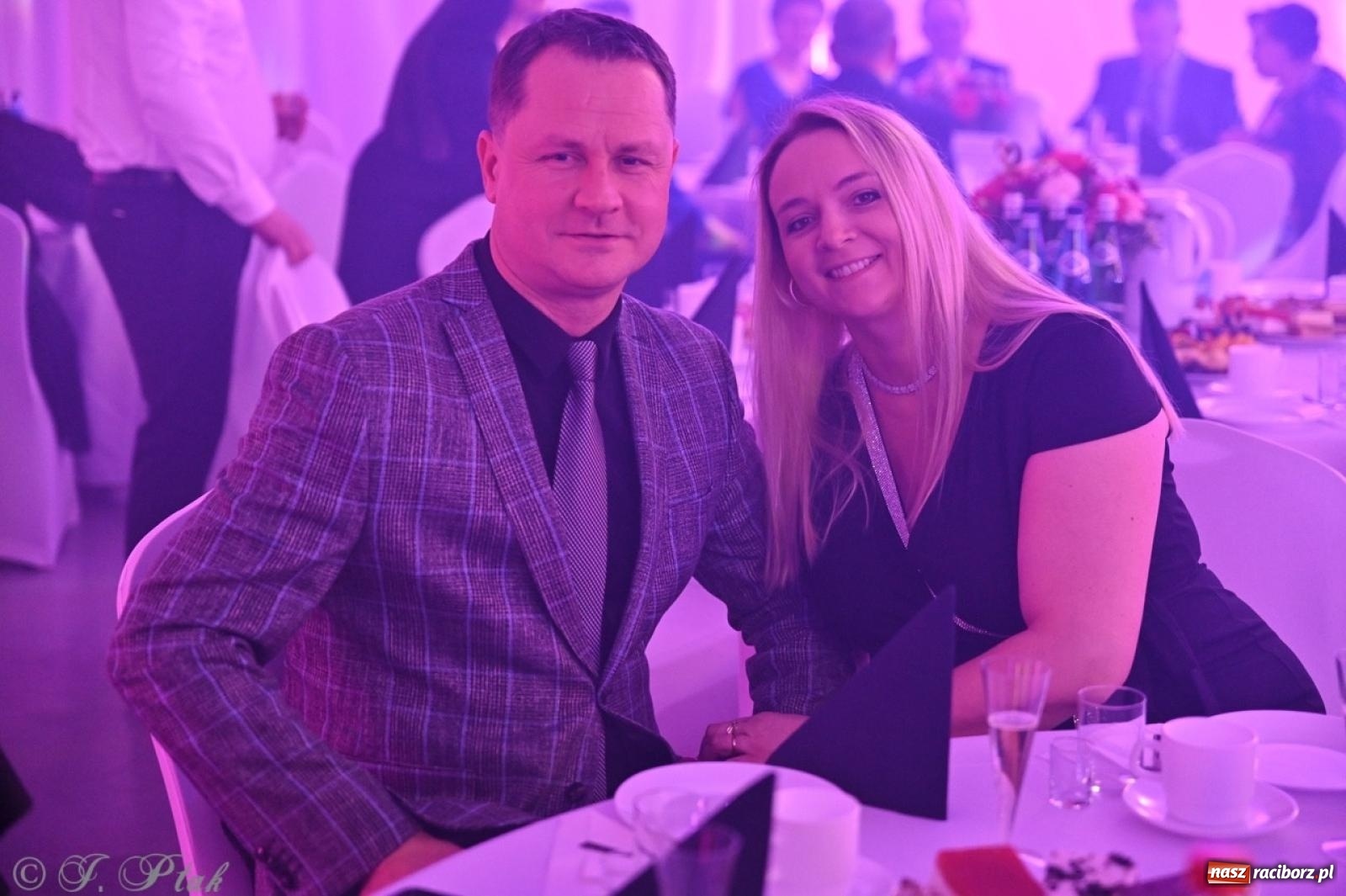 Zdjęcie w galerii na portalu naszraciborz.pl: Gala Przedsiębiorczości w Pietrowicach Wielkich. Statuetki dla lokalnych liderów biznesu wiadomości z regionu