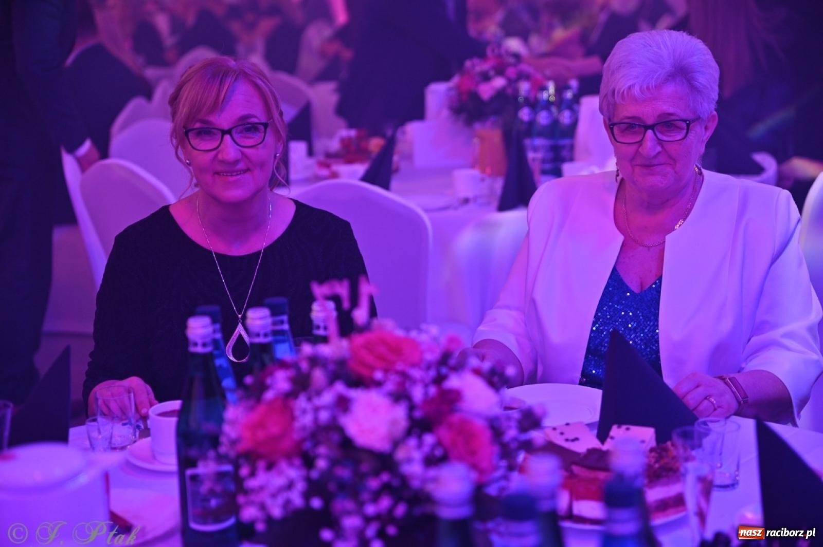 Zdjęcie w galerii na portalu naszraciborz.pl: Gala Przedsiębiorczości w Pietrowicach Wielkich. Statuetki dla lokalnych liderów biznesu wiadomości z regionu