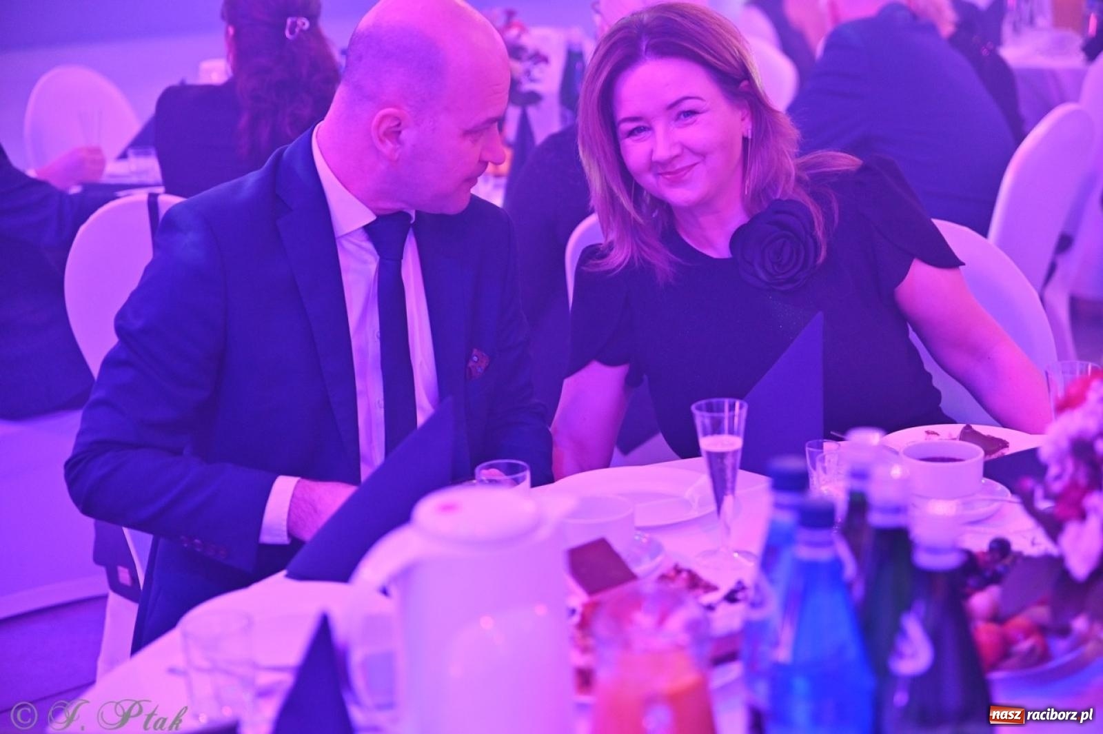 Zdjęcie w galerii na portalu naszraciborz.pl: Gala Przedsiębiorczości w Pietrowicach Wielkich. Statuetki dla lokalnych liderów biznesu wiadomości z regionu