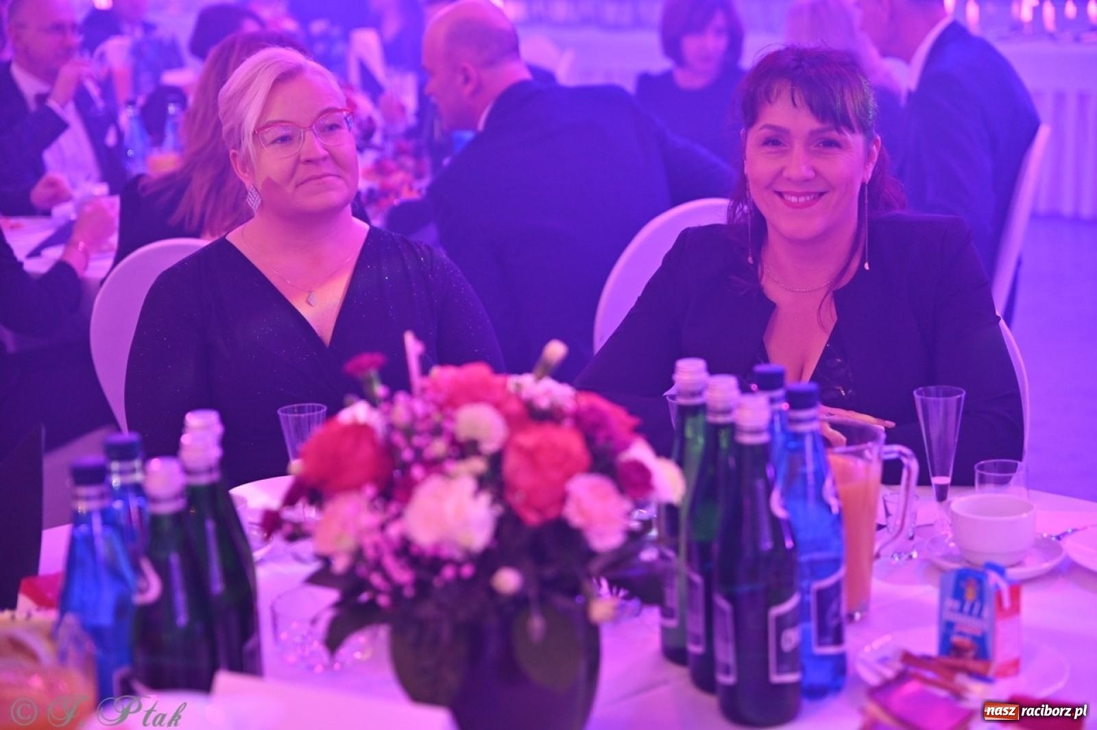 Zdjęcie w galerii na portalu naszraciborz.pl: Gala Przedsiębiorczości w Pietrowicach Wielkich. Statuetki dla lokalnych liderów biznesu wiadomości z regionu