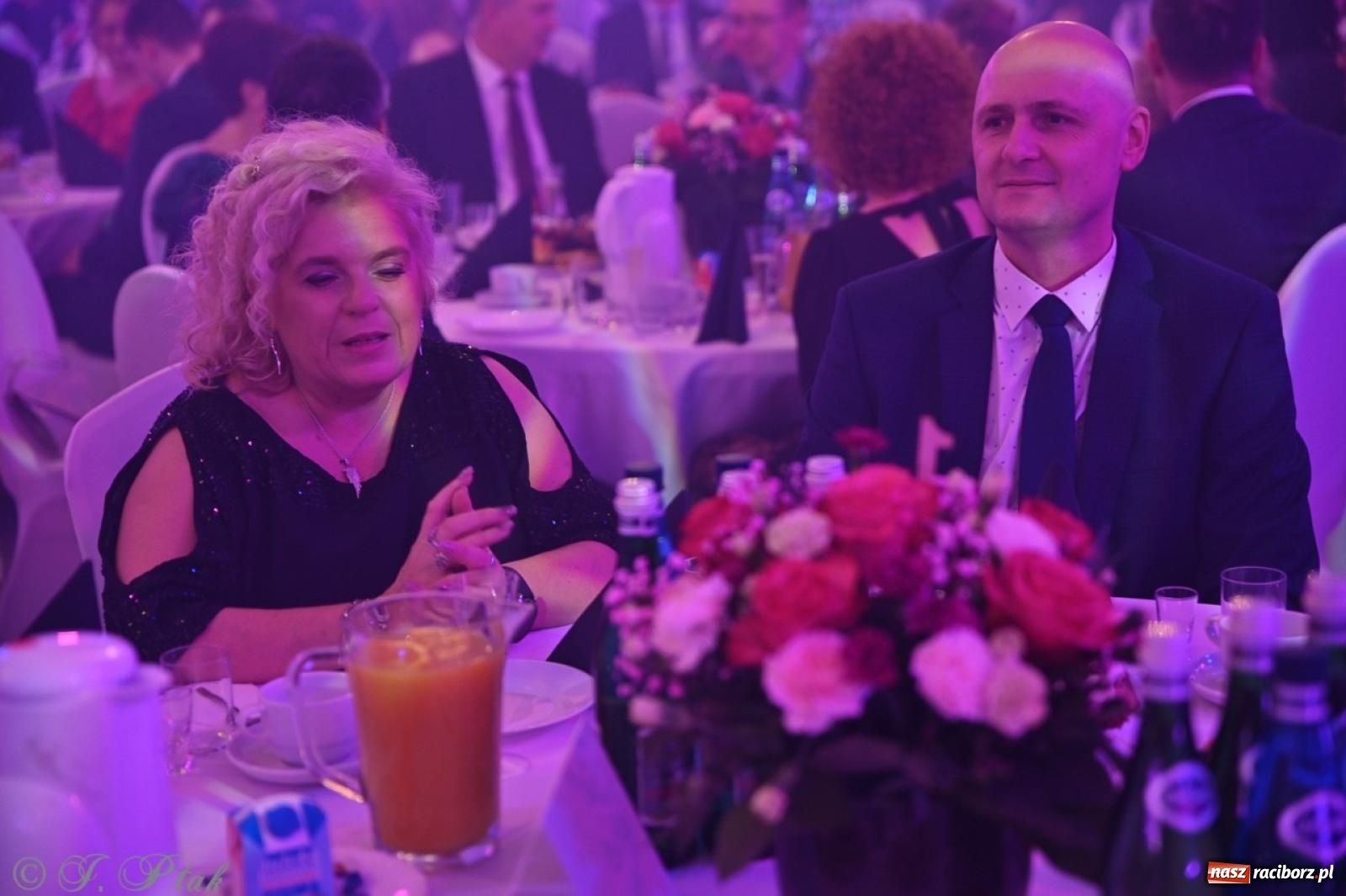 Zdjęcie w galerii na portalu naszraciborz.pl: Gala Przedsiębiorczości w Pietrowicach Wielkich. Statuetki dla lokalnych liderów biznesu wiadomości z regionu