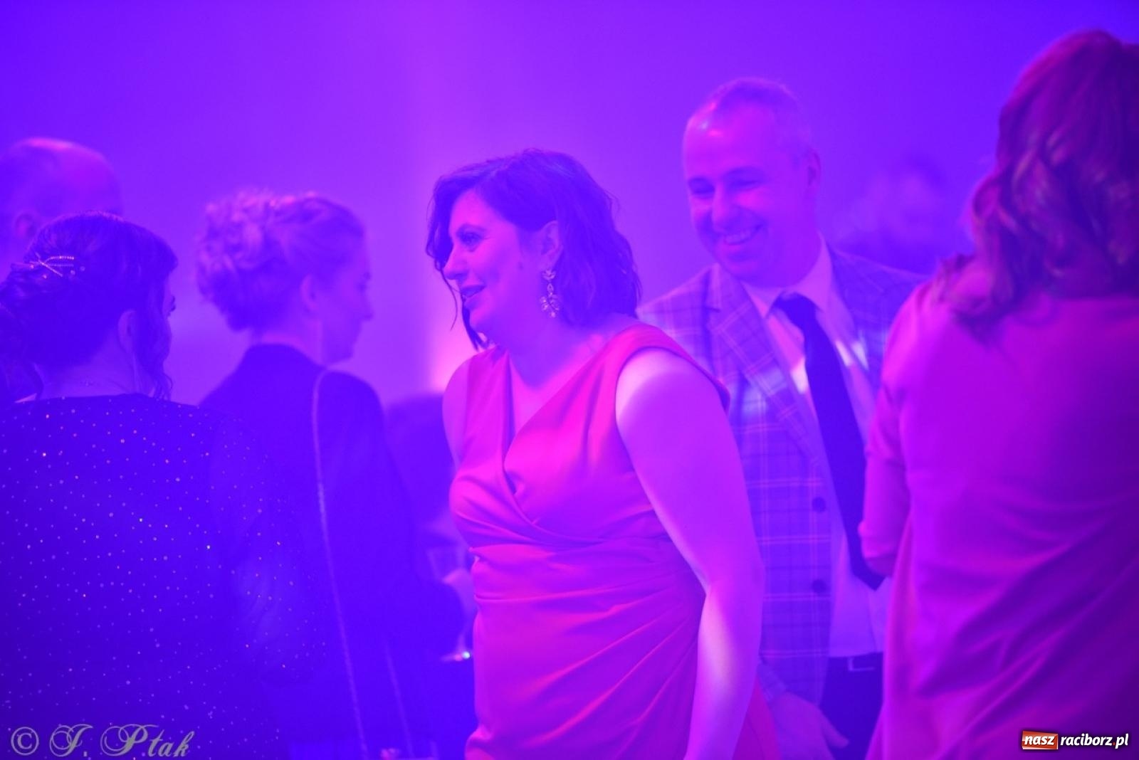 Zdjęcie w galerii na portalu naszraciborz.pl: Gala Przedsiębiorczości w Pietrowicach Wielkich. Statuetki dla lokalnych liderów biznesu wiadomości z regionu