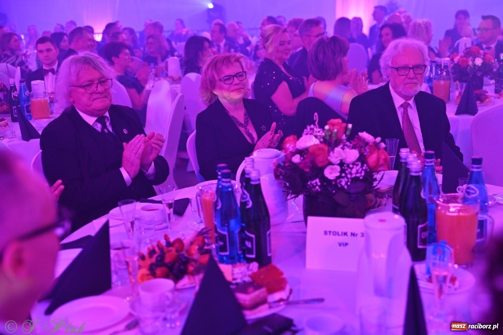 Zdjęcie w galerii na portalu naszraciborz.pl: Gala Przedsiębiorczości w Pietrowicach Wielkich. Statuetki dla lokalnych liderów biznesu wiadomości z regionu