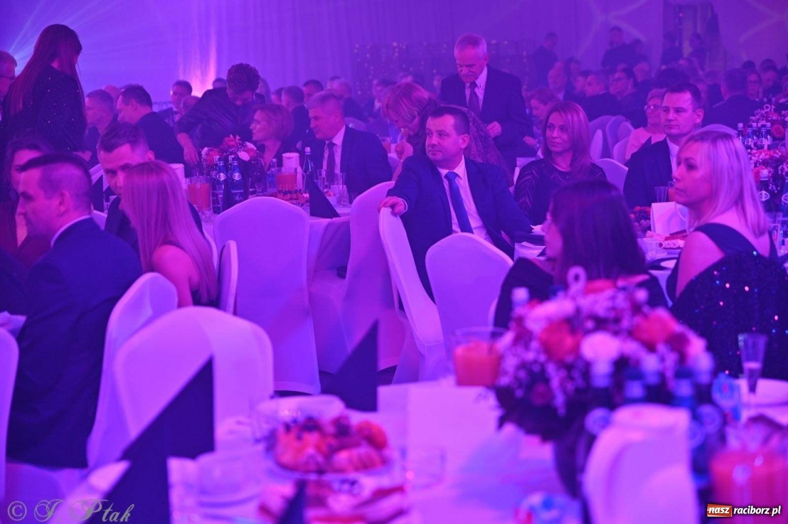 Zdjęcie w galerii na portalu naszraciborz.pl: Gala Przedsiębiorczości w Pietrowicach Wielkich. Statuetki dla lokalnych liderów biznesu wiadomości z regionu