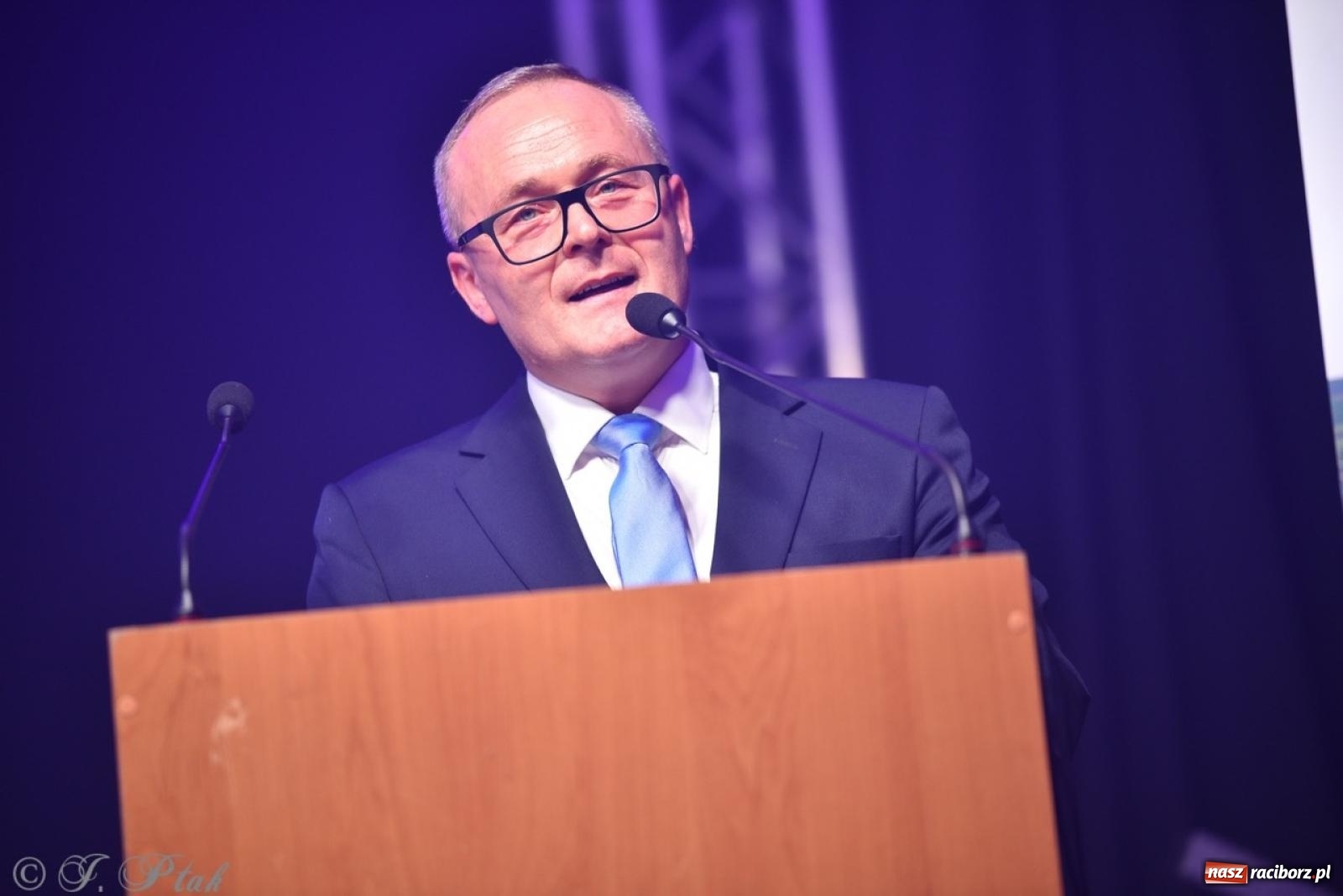 Zdjęcie w galerii na portalu naszraciborz.pl: Gala Przedsiębiorczości w Pietrowicach Wielkich. Statuetki dla lokalnych liderów biznesu wiadomości z regionu