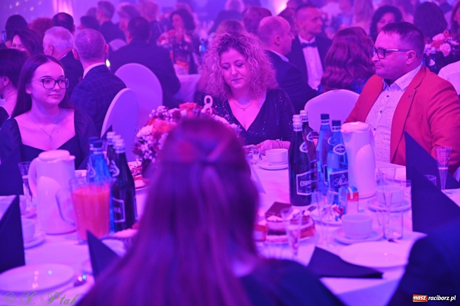 Zdjęcie w galerii na portalu naszraciborz.pl: Gala Przedsiębiorczości w Pietrowicach Wielkich. Statuetki dla lokalnych liderów biznesu wiadomości z regionu