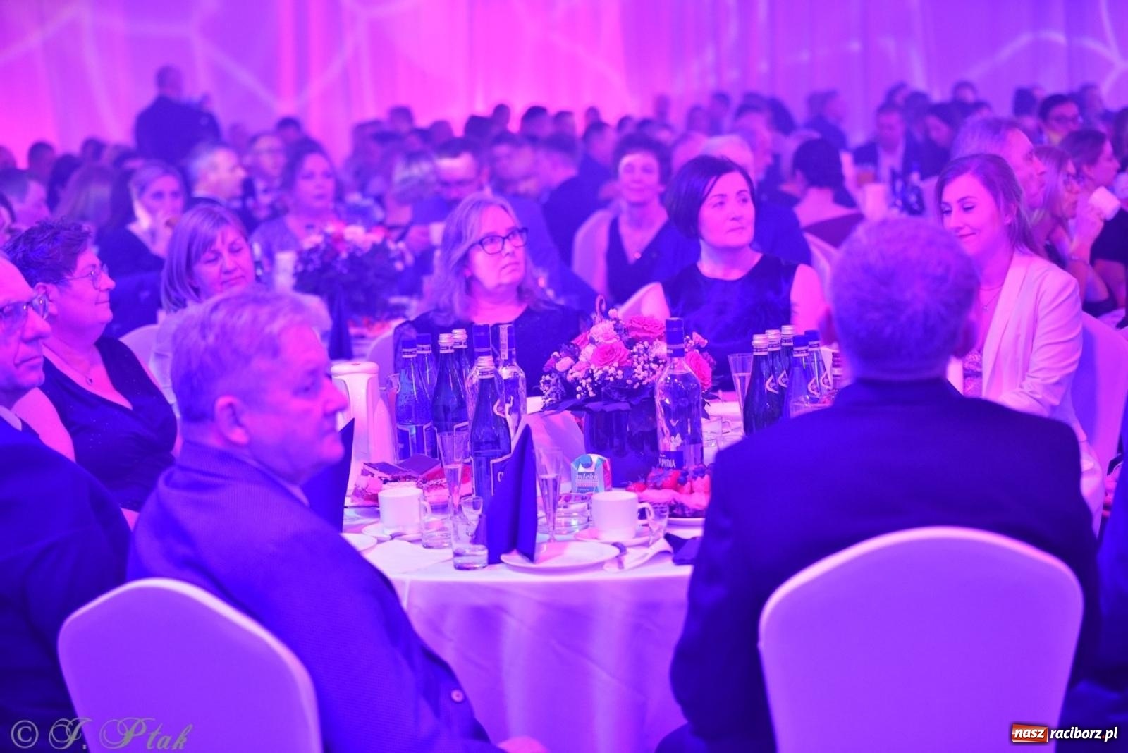 Zdjęcie w galerii na portalu naszraciborz.pl: Gala Przedsiębiorczości w Pietrowicach Wielkich. Statuetki dla lokalnych liderów biznesu wiadomości z regionu