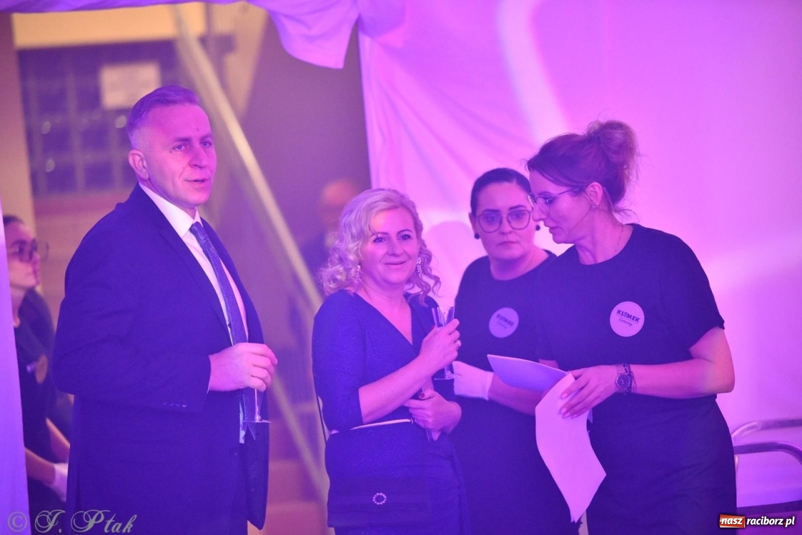 Zdjęcie w galerii na portalu naszraciborz.pl: Gala Przedsiębiorczości w Pietrowicach Wielkich. Statuetki dla lokalnych liderów biznesu wiadomości z regionu