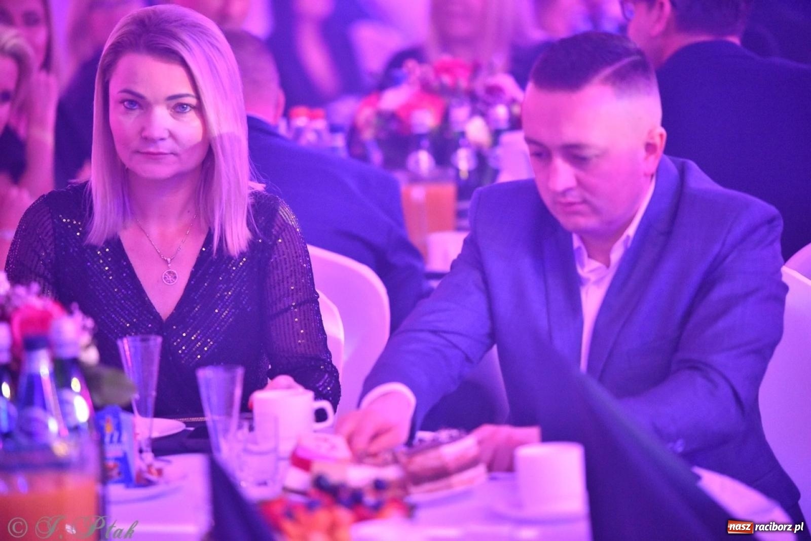 Zdjęcie w galerii na portalu naszraciborz.pl: Gala Przedsiębiorczości w Pietrowicach Wielkich. Statuetki dla lokalnych liderów biznesu wiadomości z regionu