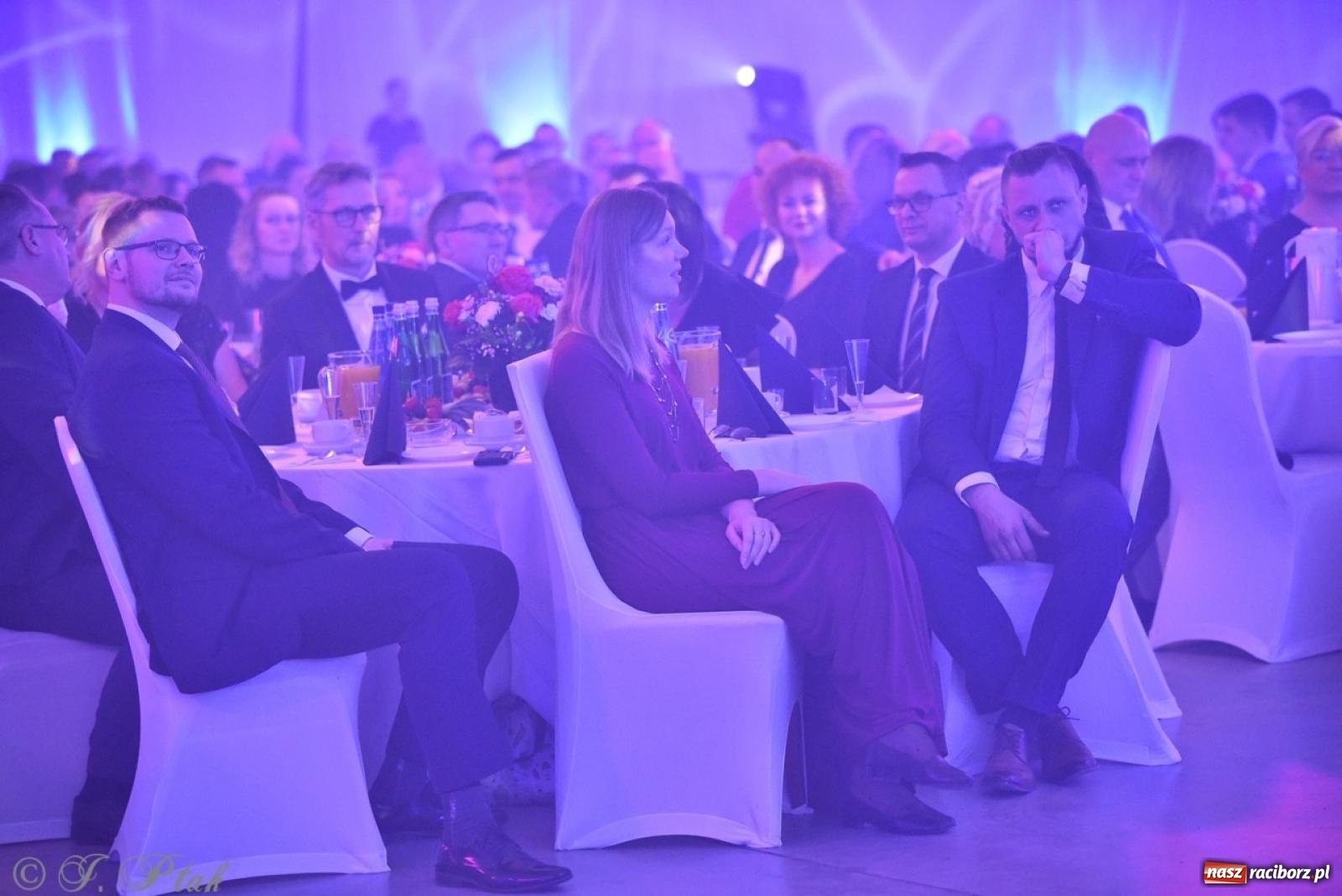 Zdjęcie w galerii na portalu naszraciborz.pl: Gala Przedsiębiorczości w Pietrowicach Wielkich. Statuetki dla lokalnych liderów biznesu wiadomości z regionu