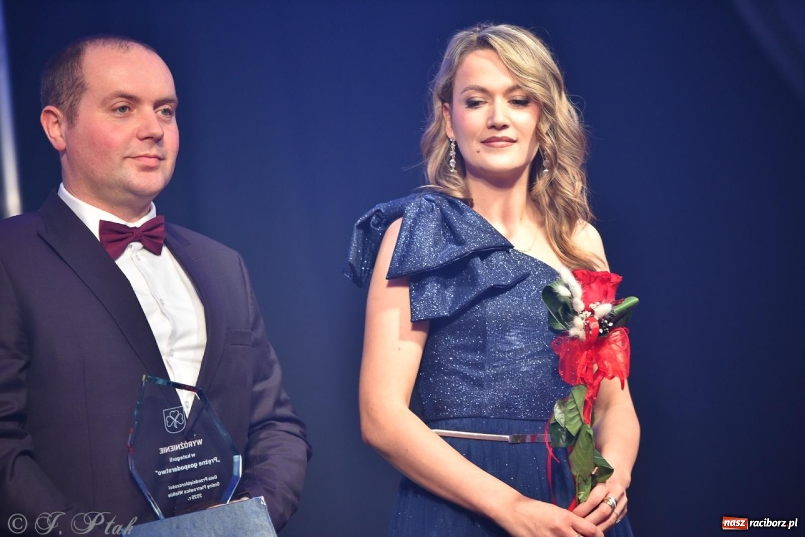 Zdjęcie w galerii na portalu naszraciborz.pl: Gala Przedsiębiorczości w Pietrowicach Wielkich. Statuetki dla lokalnych liderów biznesu wiadomości z regionu