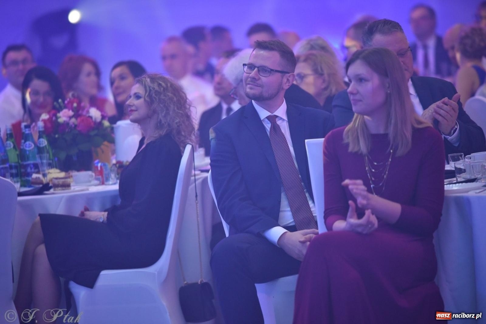 Zdjęcie w galerii na portalu naszraciborz.pl: Gala Przedsiębiorczości w Pietrowicach Wielkich. Statuetki dla lokalnych liderów biznesu wiadomości z regionu