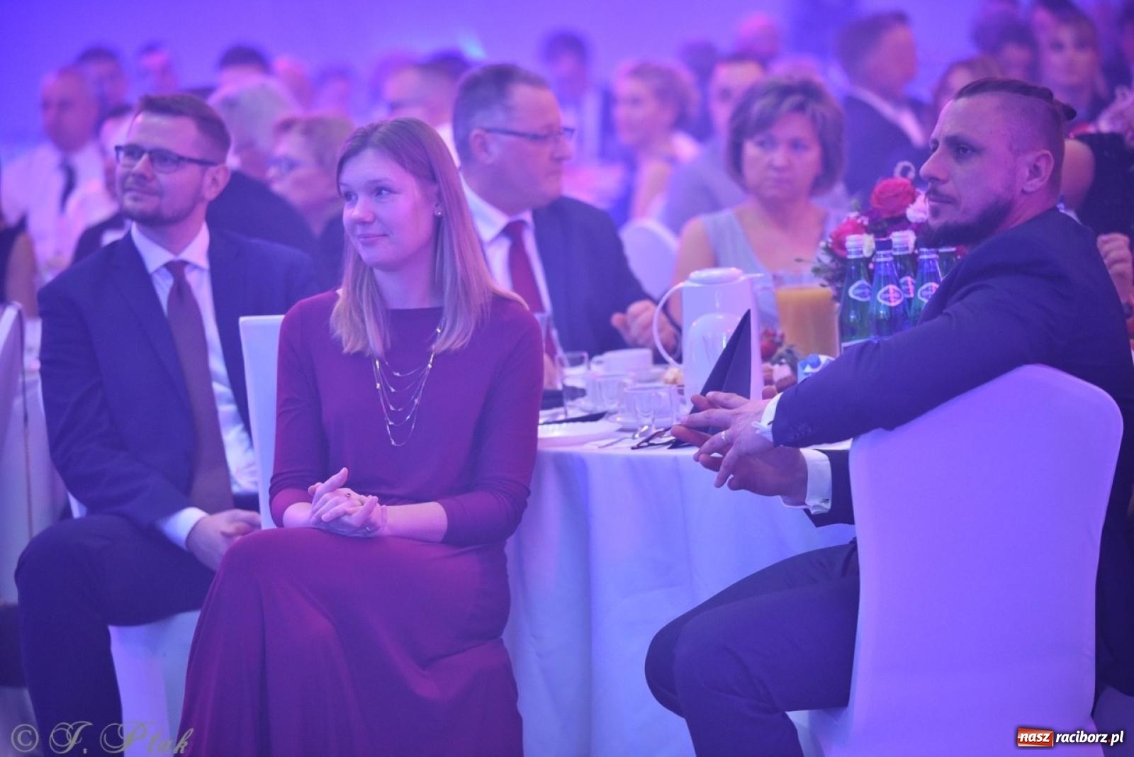 Zdjęcie w galerii na portalu naszraciborz.pl: Gala Przedsiębiorczości w Pietrowicach Wielkich. Statuetki dla lokalnych liderów biznesu wiadomości z regionu