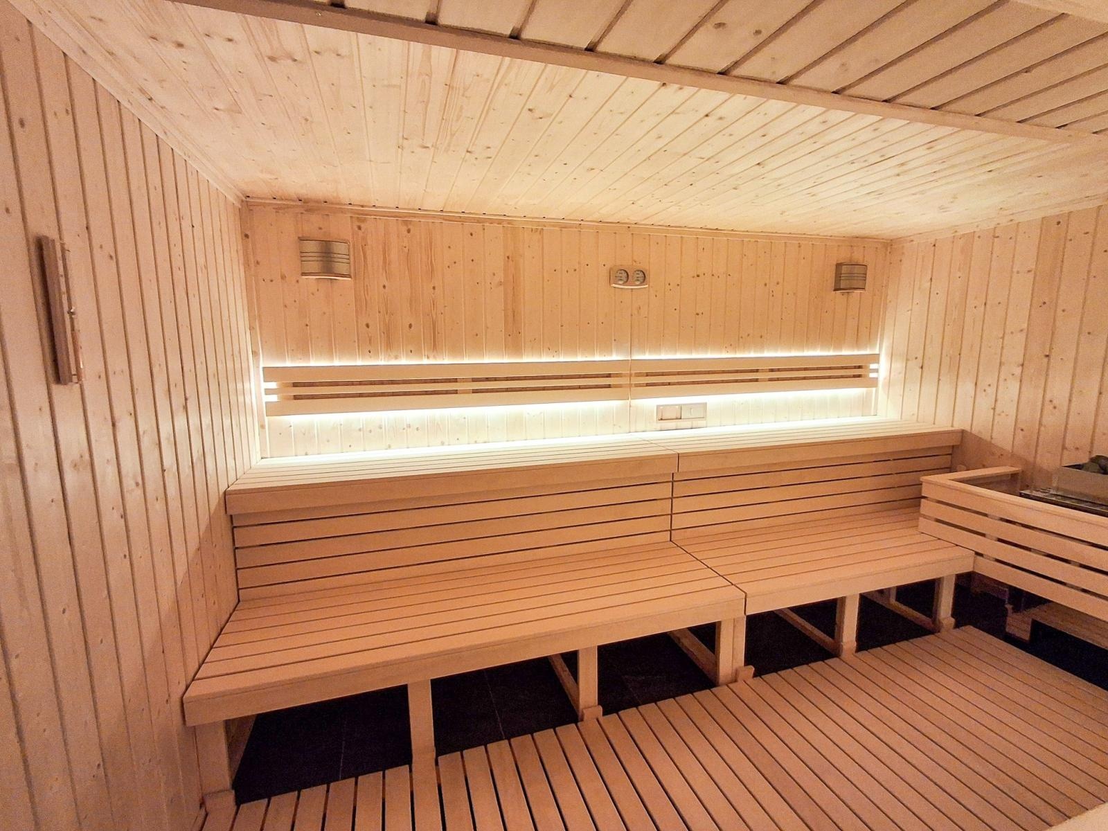 Zdjęcie w galerii na portalu naszraciborz.pl: W PCS na Klasztornej otwarto saunarium wiadomości z regionu