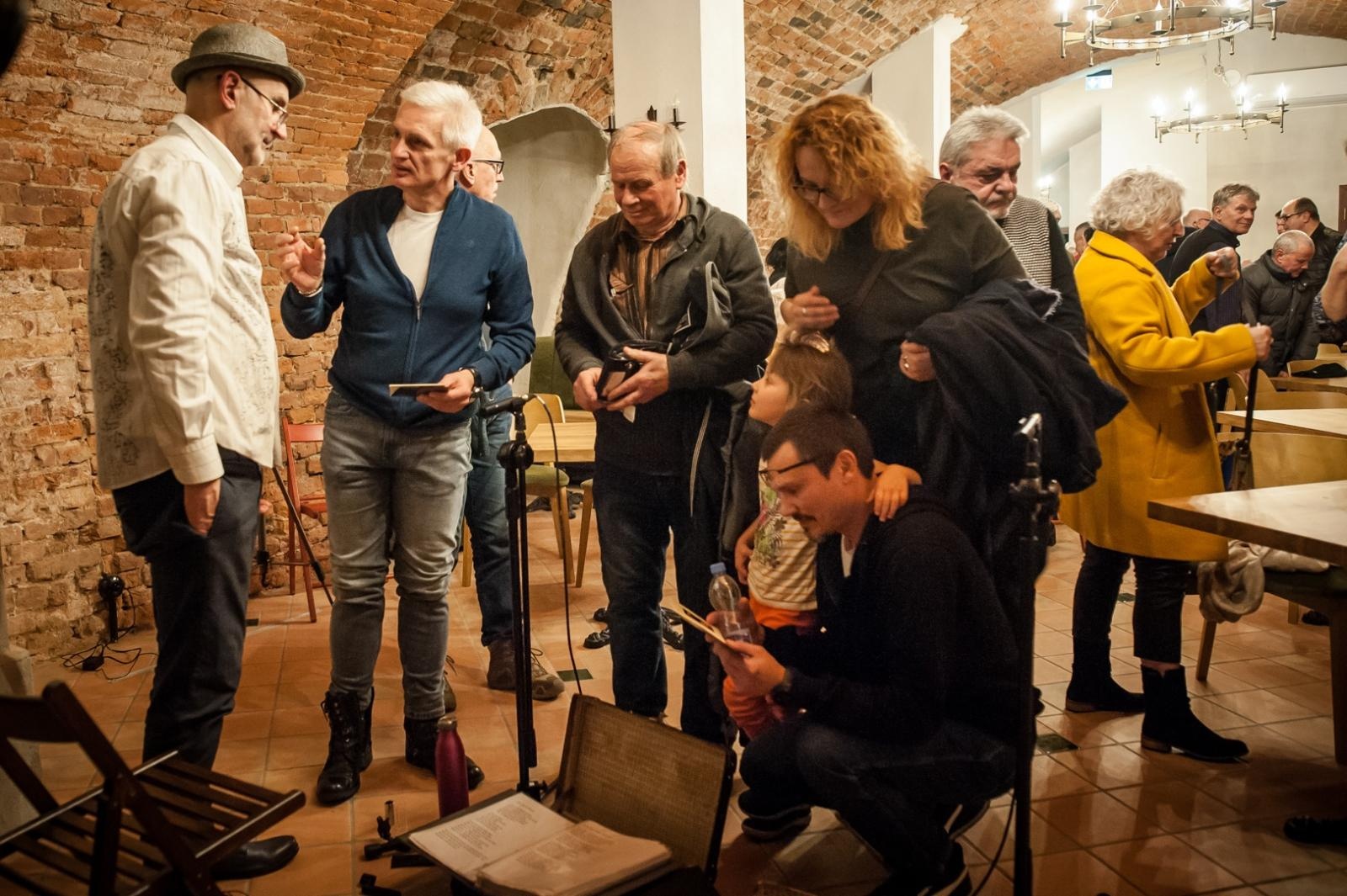Zdjęcie w galerii na portalu naszraciborz.pl: Gospelblues evening w raciborskim Zamku Piastowskim. Fani bluesa wypełnili piwnicę słodowni wiadomości z regionu
