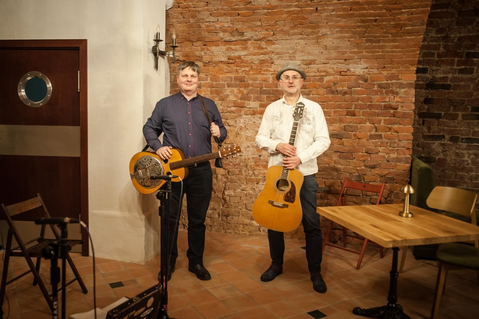 Zdjęcie w galerii na portalu naszraciborz.pl: Gospelblues evening w raciborskim Zamku Piastowskim. Fani bluesa wypełnili piwnicę słodowni wiadomości z regionu