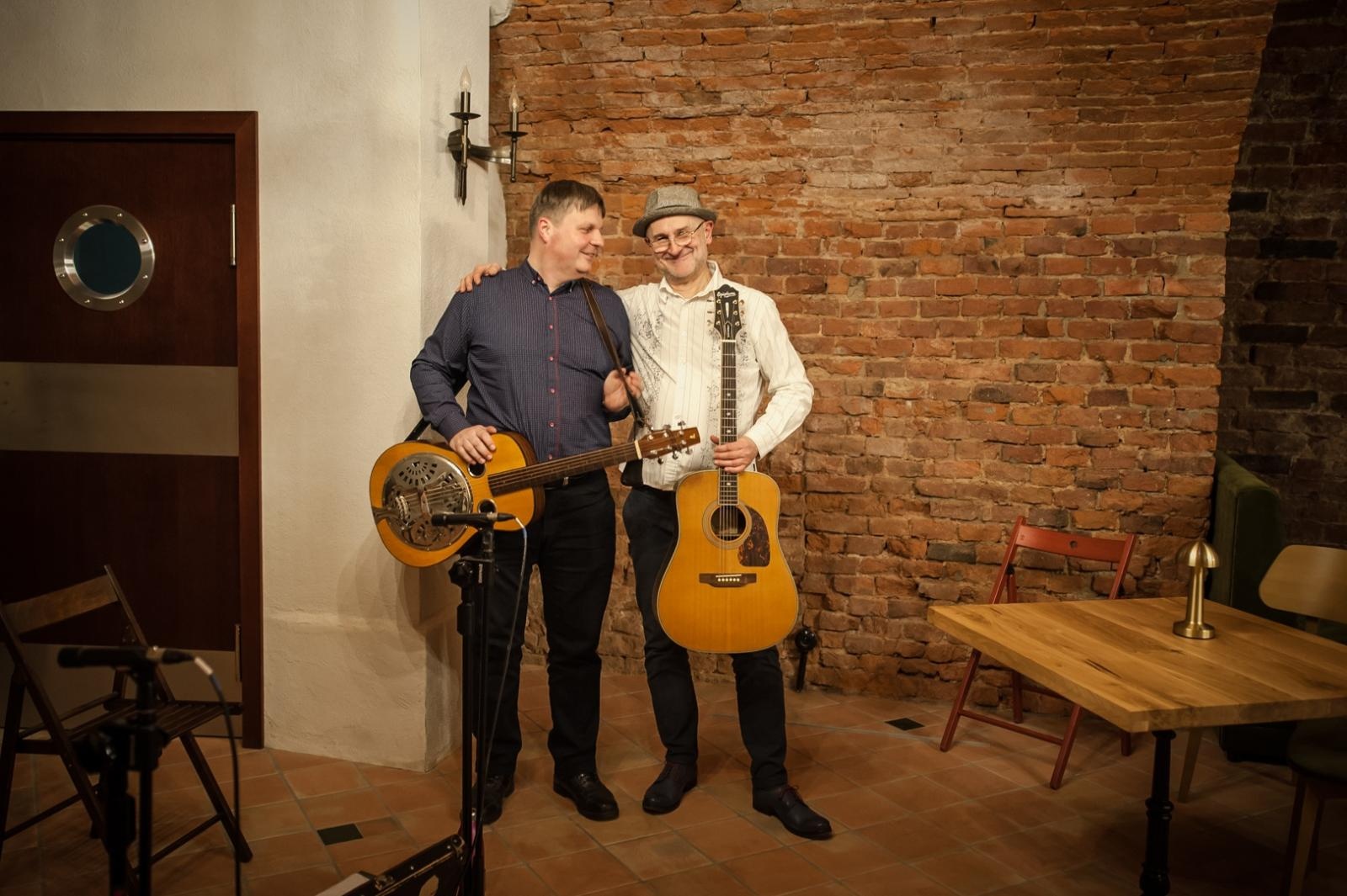 Zdjęcie w galerii na portalu naszraciborz.pl: Gospelblues evening w raciborskim Zamku Piastowskim. Fani bluesa wypełnili piwnicę słodowni wiadomości z regionu