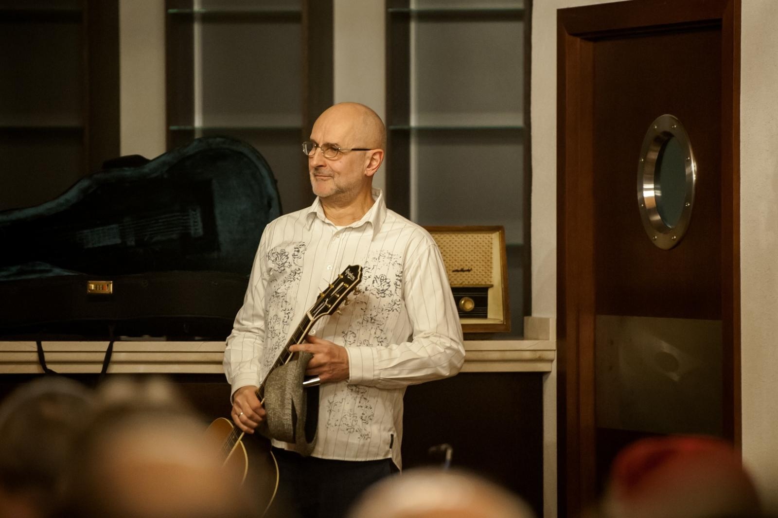 Zdjęcie w galerii na portalu naszraciborz.pl: Gospelblues evening w raciborskim Zamku Piastowskim. Fani bluesa wypełnili piwnicę słodowni wiadomości z regionu