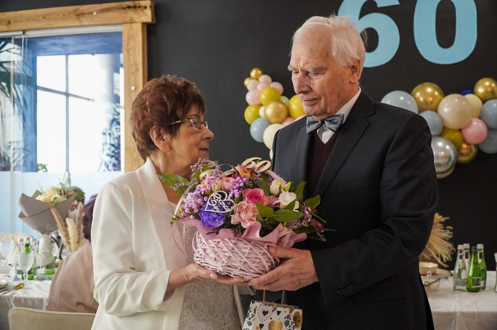Zdjęcie w galerii na portalu naszraciborz.pl: Diamentowe Gody Mirosławy i Franciszka Borysowiczów. 60 lat miłości, sztuki i pasji wiadomości z regionu