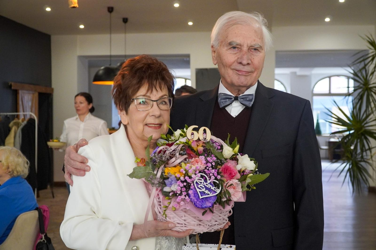 Zdjęcie w galerii na portalu naszraciborz.pl: Diamentowe Gody Mirosławy i Franciszka Borysowiczów. 60 lat miłości, sztuki i pasji wiadomości z regionu