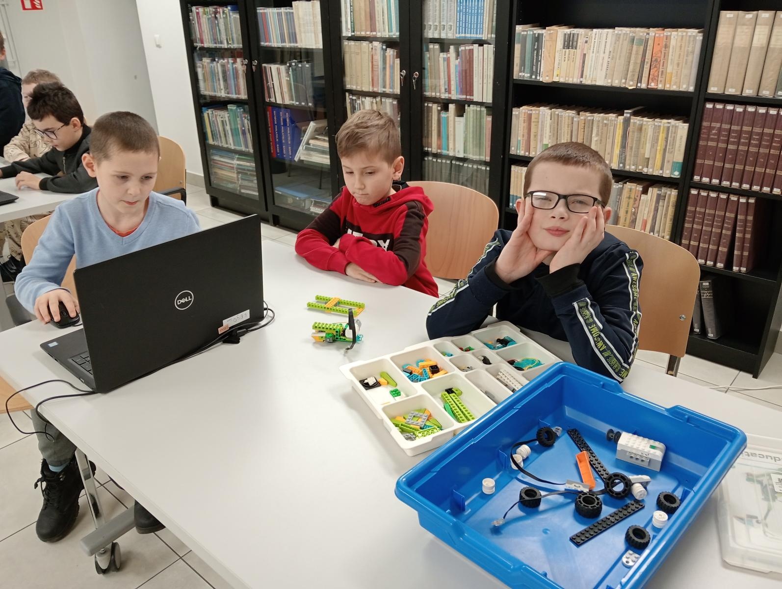 Zdjęcie w galerii na portalu naszraciborz.pl: Na Walentynki i ferie zimowe… wybierz biblioteczne kluby wiadomości z regionu